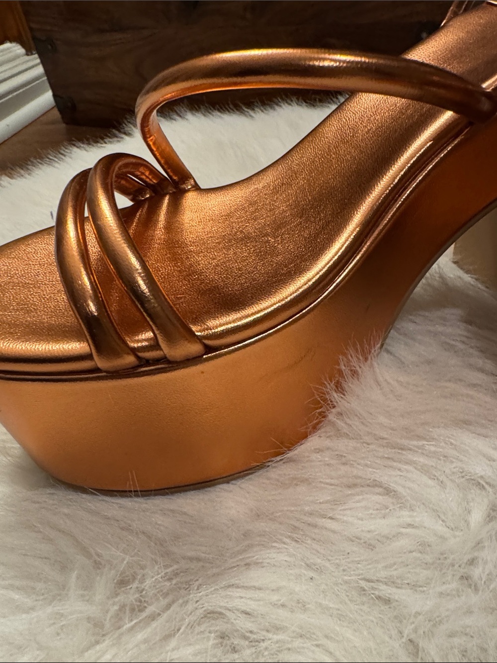 Jeffrey Campbell Metallic Copper Strappy Platform Sandals Size 8.5 pre-owned. - Picture 8 of 10